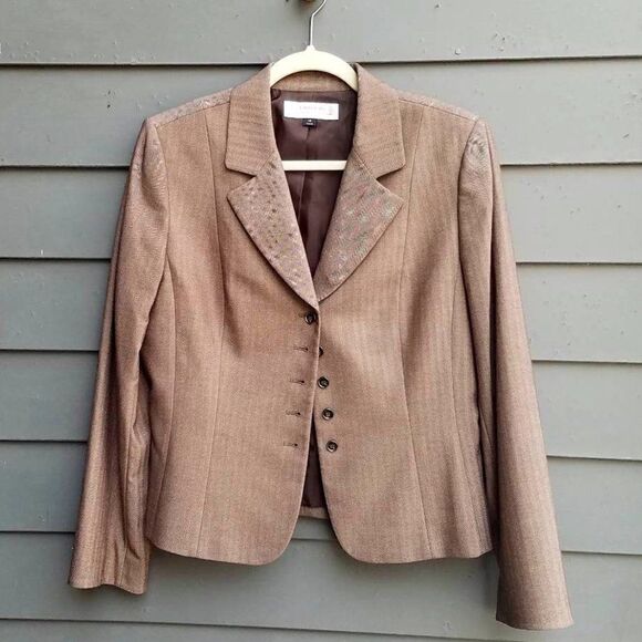 Tahari Jackets & Blazers - Tahari Brown Herringbone Blazer size 12